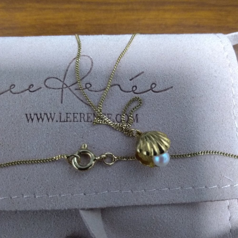 Lee Renee delicate Gold Seashell Pearl Necklace